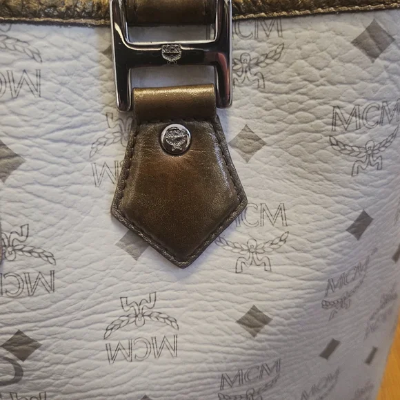 EUC MCM PRINCESS LION TOTE